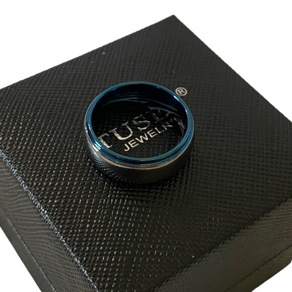 Tusen Tungsten Carbide Men's Silver & Blue Dome Wedding Ring Size 8 - Picture 2 of 7